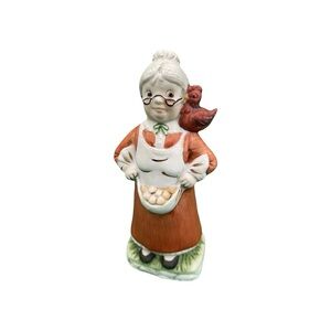 Vtg Trippies Inc Granny Figurine Bird On Shoulder Eggs Cottagecore Farmhouse
